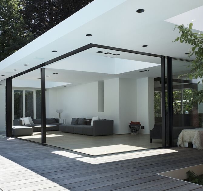 Sliding glass doors to terrace